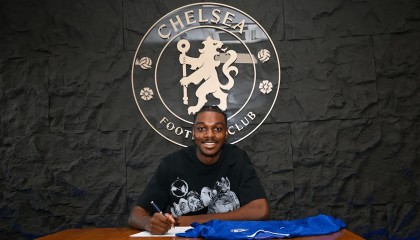 华体会APP-官方：切尔西与20岁后场多面手凯登-威尔逊续约至2030年